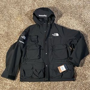 Supreme Jackets Coats Supreme X The North Face Cargo Jacket Poshmark Supreme Jackets Coats Supreme X The North Face Cargo Jacket Poshmark